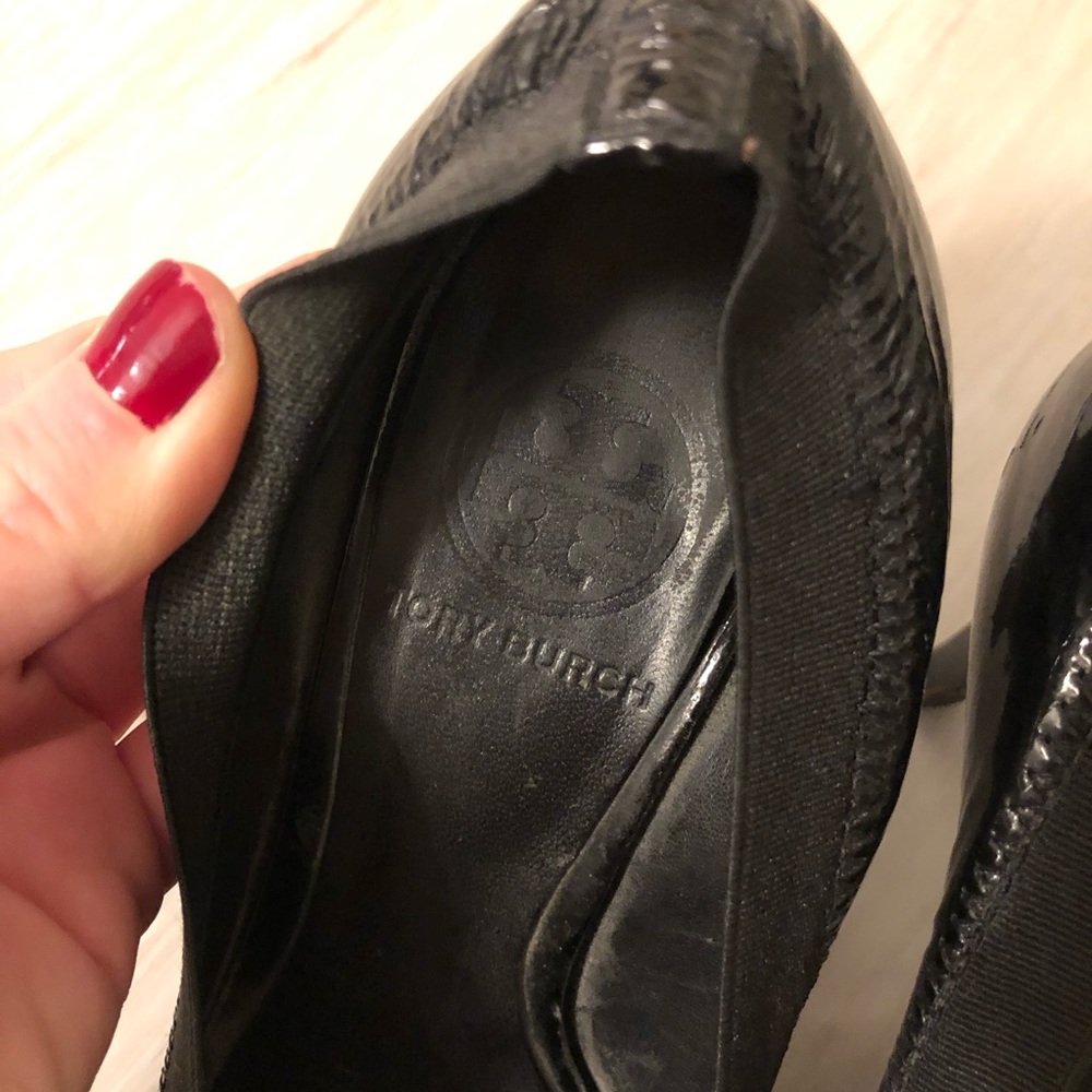 {Tory Burch} Caroline Elastic Shiny Black Mid - image 6